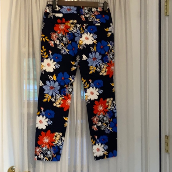 Old Navy Pixie Petite Floral Pants Size 4 New - Picture 3 of 8